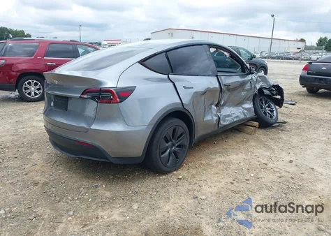 2025 Tesla Model Y Long Range Dual Motor All-Wheel Drive from USA, damaged, VIN 7SAYGDED0SA345552